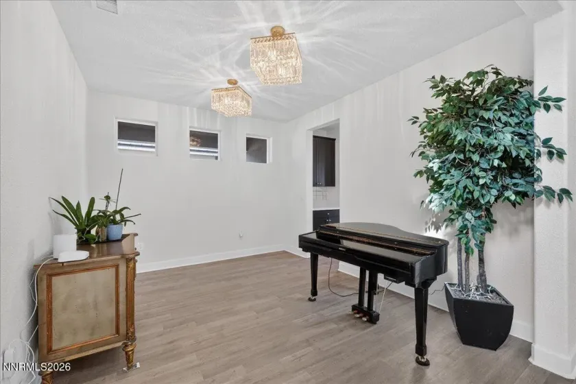 1280 Harness, Sparks, Nevada 89436, 4 Bedrooms Bedrooms, ,4 BathroomsBathrooms,Residential,Residential,Harness,260001159