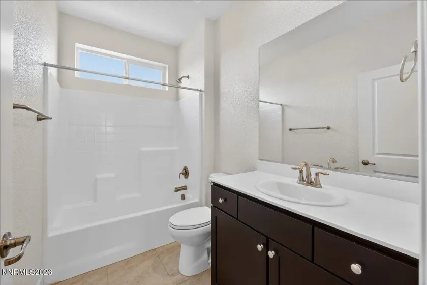 1280 Harness, Sparks, Nevada 89436, 4 Bedrooms Bedrooms, ,4 BathroomsBathrooms,Residential,Residential,Harness,260001159