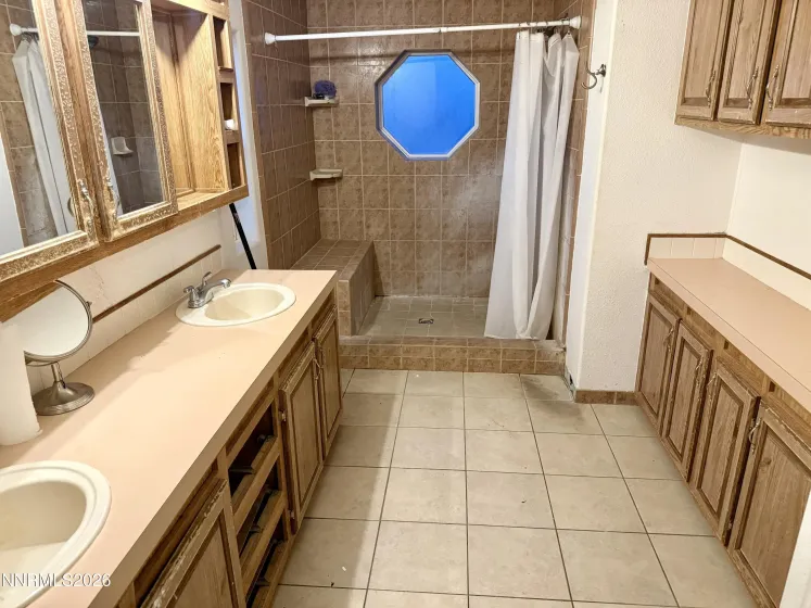 16380 Enargite, Reno, Nevada 89521, 3 Bedrooms Bedrooms, ,2 BathroomsBathrooms,Residential,Residential,Enargite,260001160