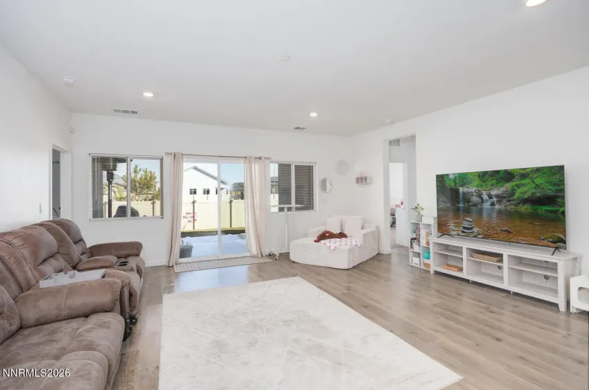 738 Butte Creek Road, Dayton, Nevada 89403, 4 Bedrooms Bedrooms, ,3 BathroomsBathrooms,Residential,Residential,Butte Creek Road,260001168