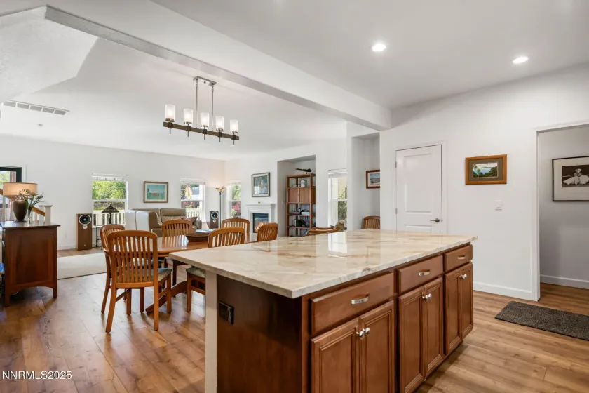 1304 Waterloo, Reno, Nevada 89509, 2 Bedrooms Bedrooms, ,3 BathroomsBathrooms,Residential,Residential,Waterloo,250058813