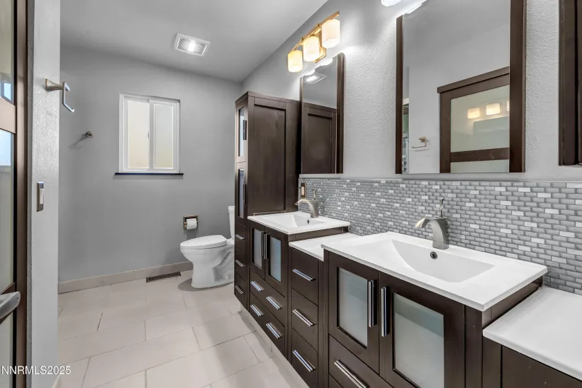 1901 Canyon Ridge, Sparks, Nevada 89436, 4 Bedrooms Bedrooms, ,3 BathroomsBathrooms,Residential,Residential,Canyon Ridge,260000300