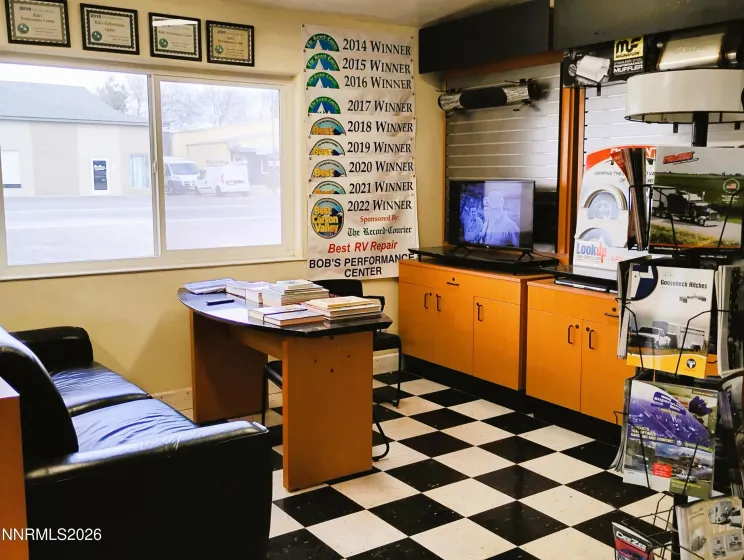 1417 Industrial, Gardnerville, Nevada 89410, ,Commercial Sale,Residential,Industrial,260001189