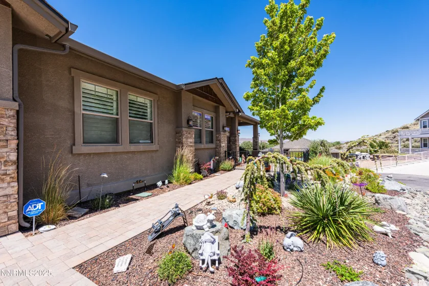 2092 Canterbury, Carson City, Nevada 89703, 4 Bedrooms Bedrooms, ,5 BathroomsBathrooms,Residential,Residential,Canterbury,250051795