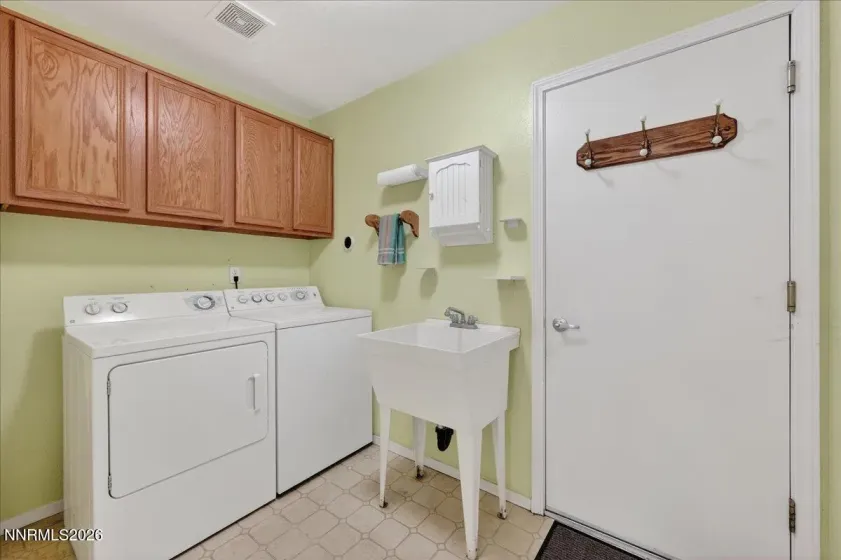 735 Summer Star, Reno, Nevada 89511, 4 Bedrooms Bedrooms, ,3 BathroomsBathrooms,Residential,Residential,Summer Star,260001175