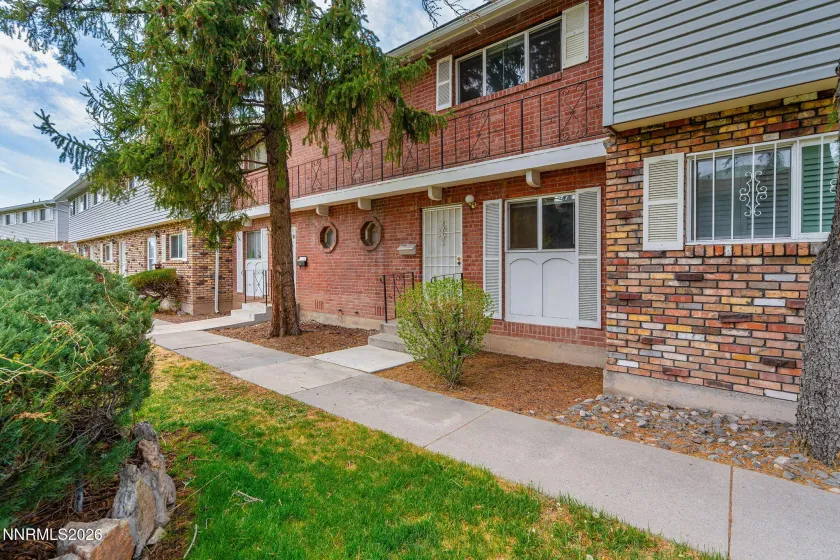 28 Smithridge, Reno, Nevada 89502, 2 Bedrooms Bedrooms, ,2 BathroomsBathrooms,Residential,Residential,Smithridge,260001194