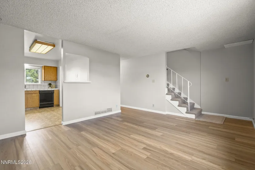 28 Smithridge, Reno, Nevada 89502, 2 Bedrooms Bedrooms, ,2 BathroomsBathrooms,Residential,Residential,Smithridge,260001194