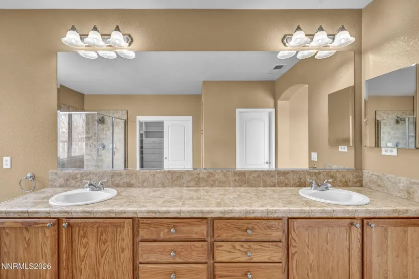 475 Parade, Reno, Nevada 89521, 4 Bedrooms Bedrooms, ,3 BathroomsBathrooms,Residential,Residential,Parade,260001197