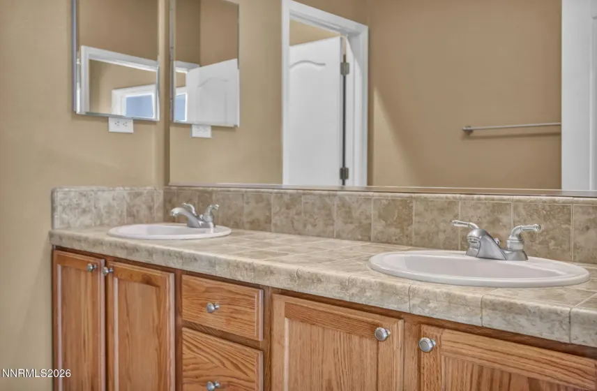 475 Parade, Reno, Nevada 89521, 4 Bedrooms Bedrooms, ,3 BathroomsBathrooms,Residential,Residential,Parade,260001197