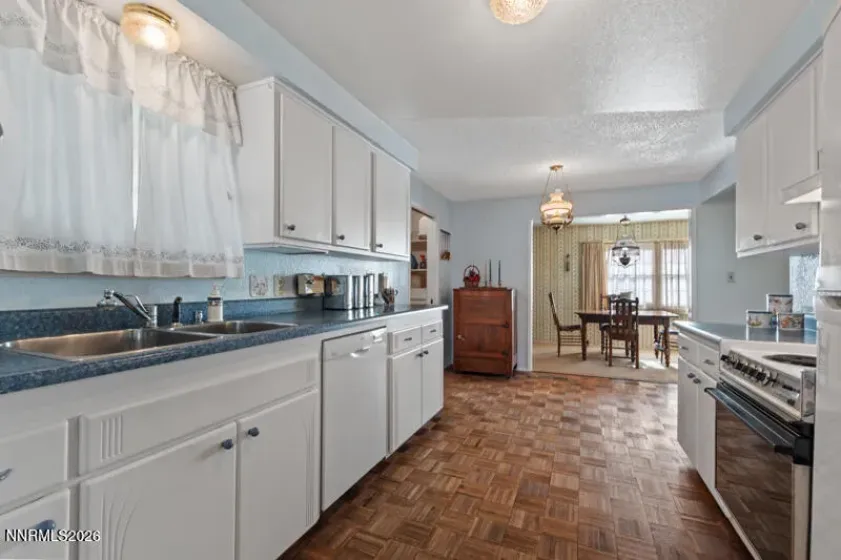 1316 Stanford, Carson City, Nevada 89701, 3 Bedrooms Bedrooms, ,2 BathroomsBathrooms,Residential,Residential,Stanford,260001200