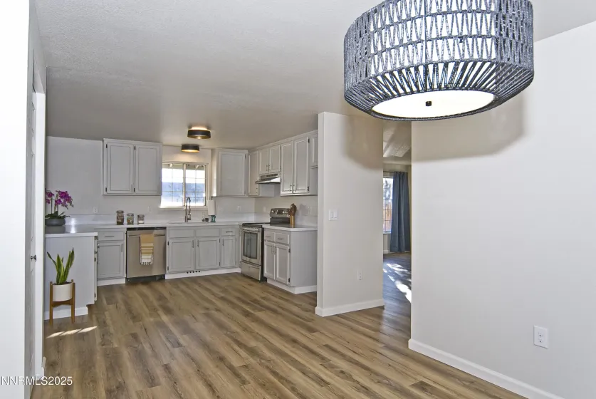 1654 Spooner, Carson City, Nevada 89706, 3 Bedrooms Bedrooms, ,2 BathroomsBathrooms,Residential,Residential,Spooner,250058713