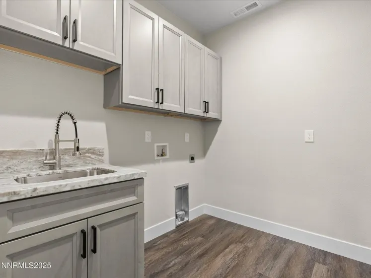 3602 Oakridge, Sparks, Nevada 89436, 4 Bedrooms Bedrooms, ,3 BathroomsBathrooms,Residential,Residential,Oakridge,260000280