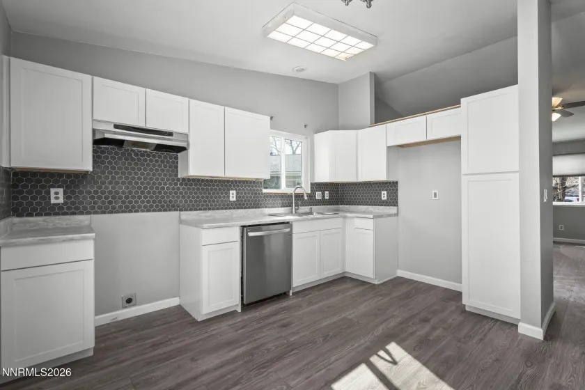 6355 Chinook, Sun Valley, Nevada 89433, 3 Bedrooms Bedrooms, ,2 BathroomsBathrooms,Residential,Residential,Chinook,260001220