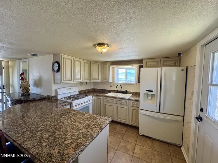 13995 Grass Valley, Winnemucca, Nevada 89445, 3 Bedrooms Bedrooms, ,2 BathroomsBathrooms,Residential,Residential,Grass Valley,260001223