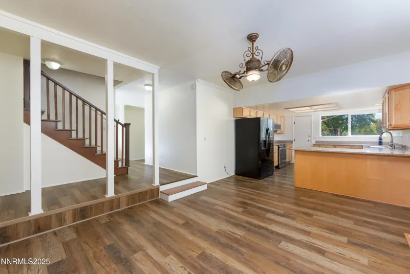 1494 Hussman, Gardnerville, Nevada 89410, 5 Bedrooms Bedrooms, ,3 BathroomsBathrooms,Residential,Residential,Hussman,250056116