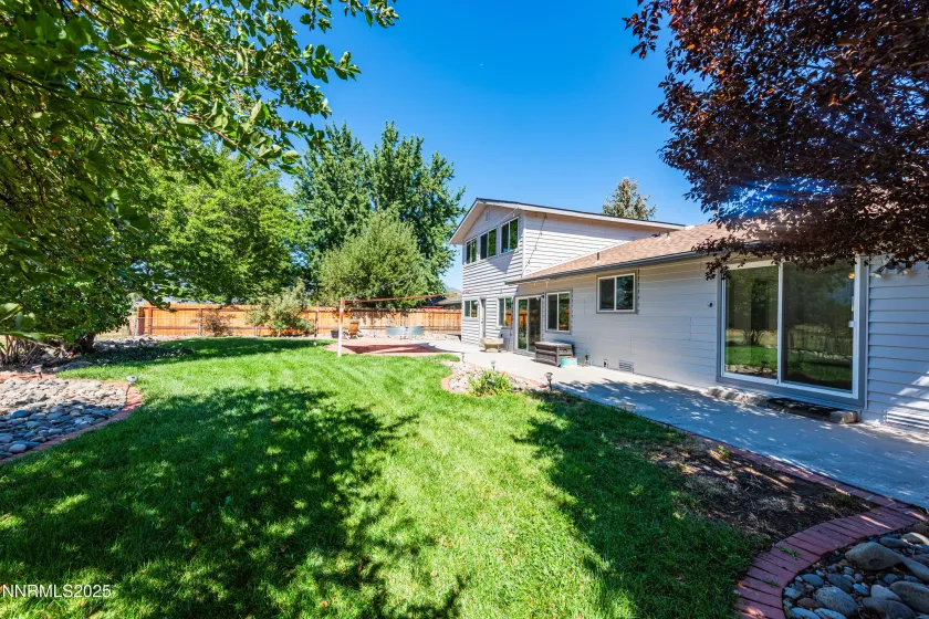 1494 Hussman, Gardnerville, Nevada 89410, 5 Bedrooms Bedrooms, ,3 BathroomsBathrooms,Residential,Residential,Hussman,250056116