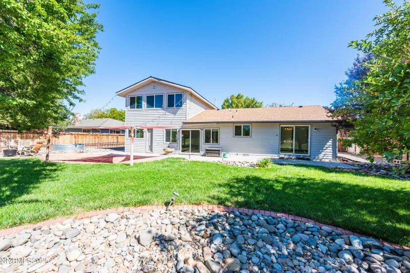 1494 Hussman, Gardnerville, Nevada 89410, 5 Bedrooms Bedrooms, ,3 BathroomsBathrooms,Residential,Residential,Hussman,250056116