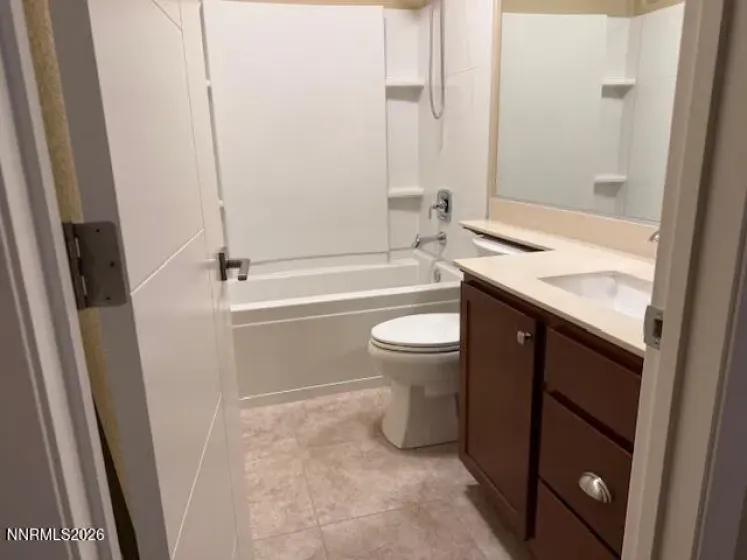 2nd En-Suite Bathroom