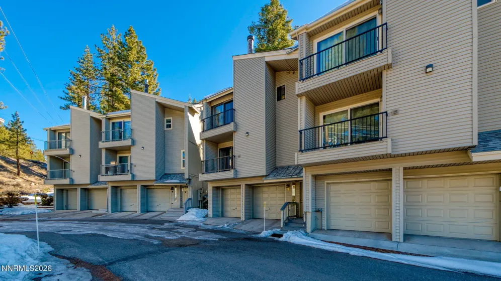 151 Palisades, Stateline, Nevada 89449, 2 Bedrooms Bedrooms, ,3 BathroomsBathrooms,Residential,Residential,Palisades,260001230