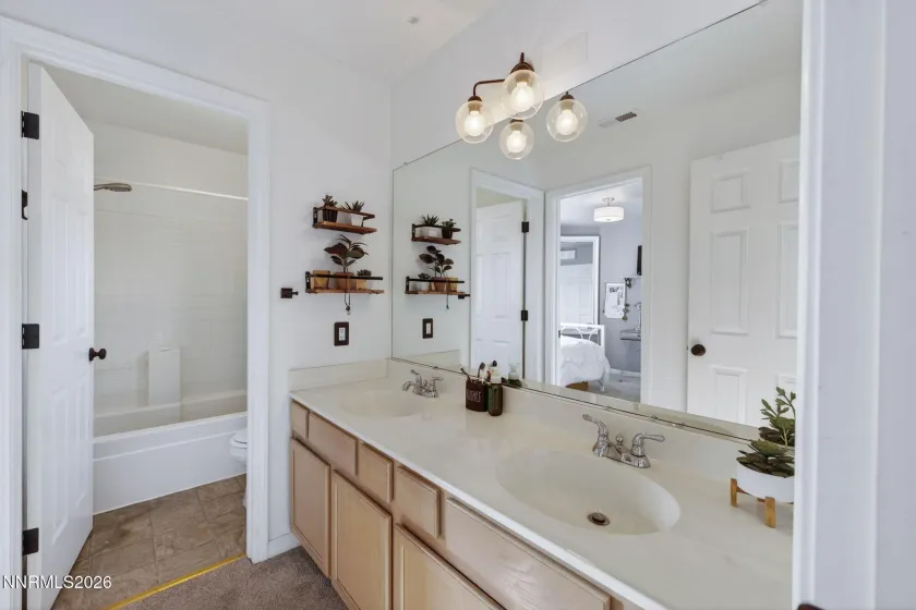 5764 Golden Eagle, Reno, Nevada 89523, 3 Bedrooms Bedrooms, ,3 BathroomsBathrooms,Residential,Residential,Golden Eagle,260001231