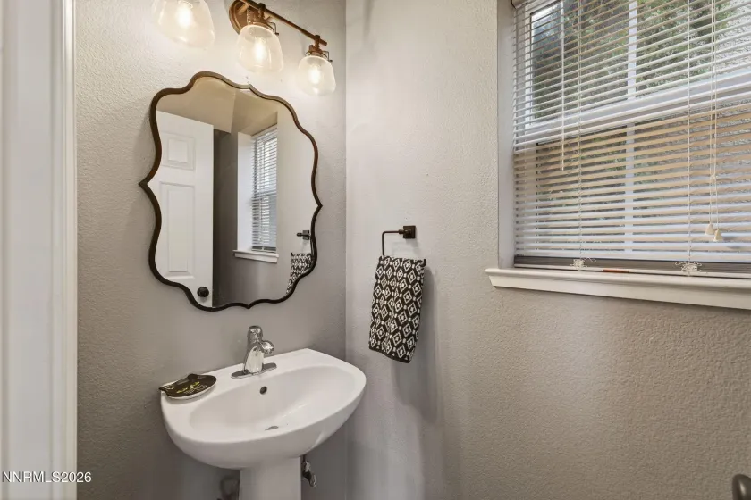 5764 Golden Eagle, Reno, Nevada 89523, 3 Bedrooms Bedrooms, ,3 BathroomsBathrooms,Residential,Residential,Golden Eagle,260001231