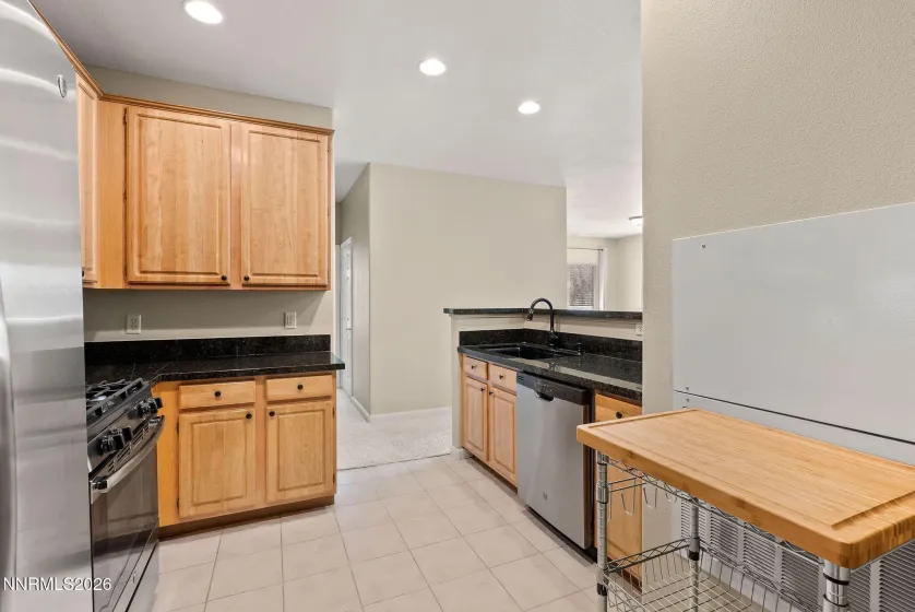 900 Meadows, Reno, Nevada 89521, 2 Bedrooms Bedrooms, ,2 BathroomsBathrooms,Residential,Residential,Meadows,260001233