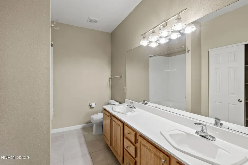 900 Meadows, Reno, Nevada 89521, 2 Bedrooms Bedrooms, ,2 BathroomsBathrooms,Residential,Residential,Meadows,260001233