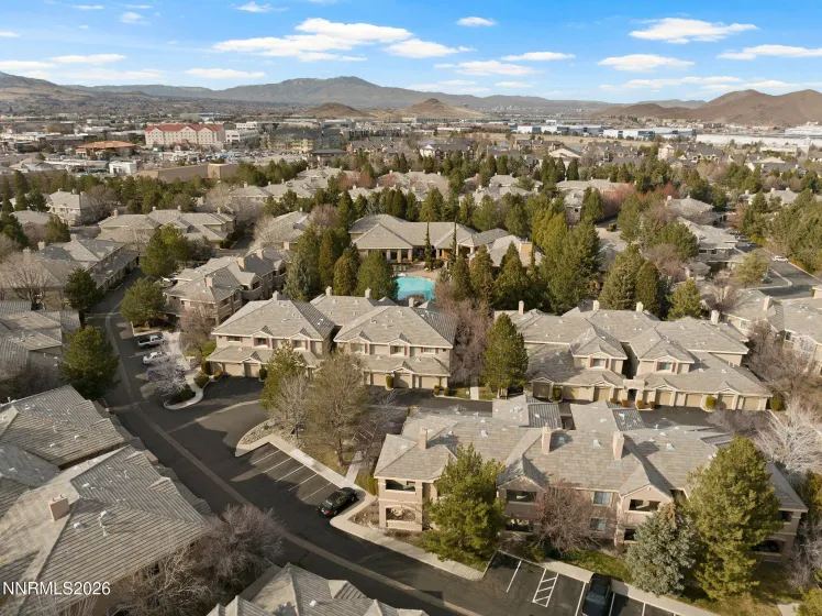 900 Meadows, Reno, Nevada 89521, 2 Bedrooms Bedrooms, ,2 BathroomsBathrooms,Residential,Residential,Meadows,260001233