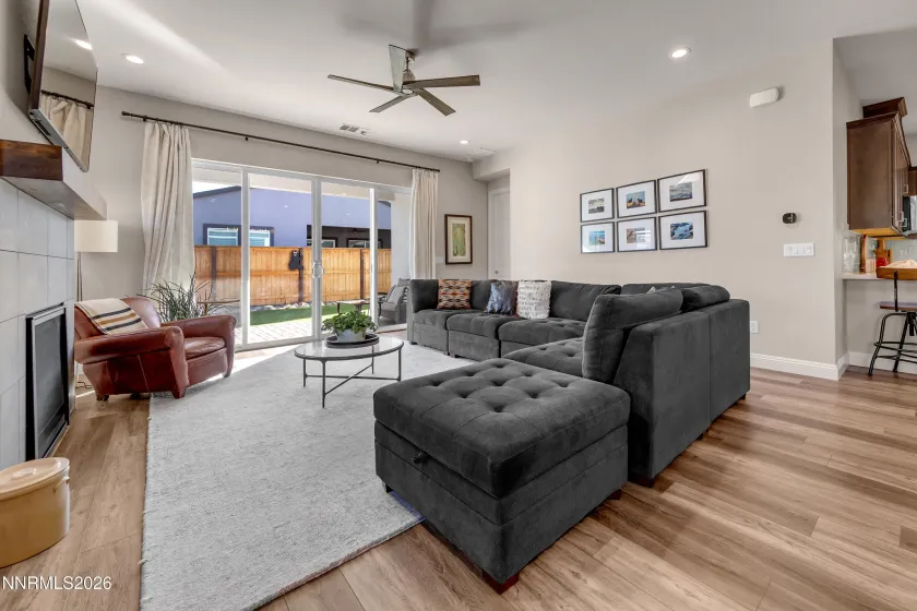 2397 Silent Creek, Sparks, Nevada 89441, 2 Bedrooms Bedrooms, ,2 BathroomsBathrooms,Residential,Residential,Silent Creek,260001237