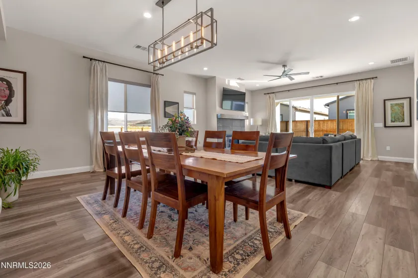 2397 Silent Creek, Sparks, Nevada 89441, 2 Bedrooms Bedrooms, ,2 BathroomsBathrooms,Residential,Residential,Silent Creek,260001237