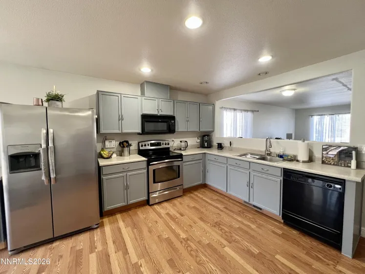 7690 Key Largo, Reno, Nevada 89506, 3 Bedrooms Bedrooms, ,2 BathroomsBathrooms,Residential,Residential,Key Largo,260001238