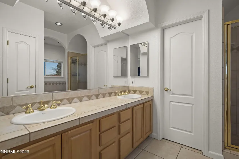 474 Plumb, Reno, Nevada 89509, 4 Bedrooms Bedrooms, ,3 BathroomsBathrooms,Residential,Residential,Plumb,260001241