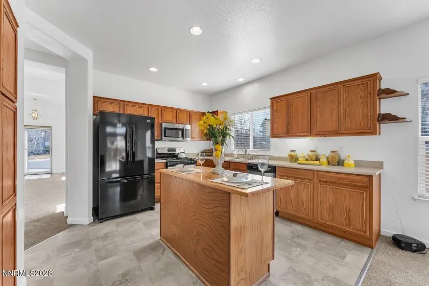 9765 Rock River, Reno, Nevada 89506, 3 Bedrooms Bedrooms, ,2 BathroomsBathrooms,Residential,Residential,Rock River,260001245