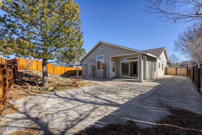 9765 Rock River, Reno, Nevada 89506, 3 Bedrooms Bedrooms, ,2 BathroomsBathrooms,Residential,Residential,Rock River,260001245