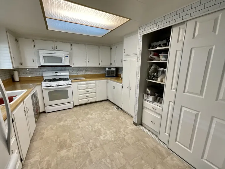 133 Trojan Ln, Carson City, Nevada 89706, 3 Bedrooms Bedrooms, 11 Rooms Rooms,2 BathroomsBathrooms,Manufactured,Residential,Trojan,260001246