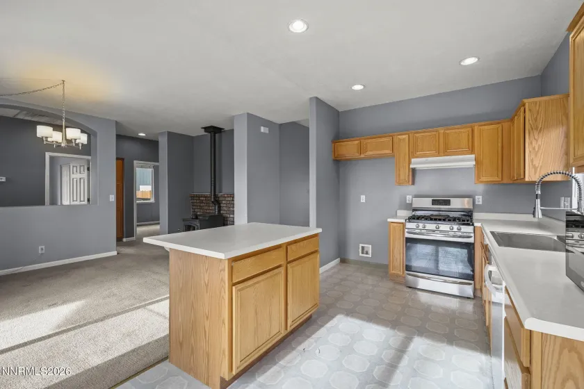 750 Golden Valley, Reno, Nevada 89506, 3 Bedrooms Bedrooms, ,2 BathroomsBathrooms,Residential,Residential,Golden Valley,260001248