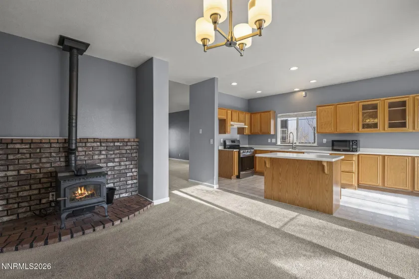 750 Golden Valley, Reno, Nevada 89506, 3 Bedrooms Bedrooms, ,2 BathroomsBathrooms,Residential,Residential,Golden Valley,260001248