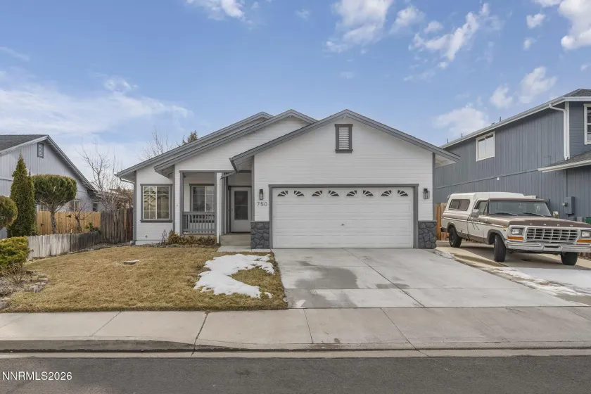 750 Golden Valley, Reno, Nevada 89506, 3 Bedrooms Bedrooms, ,2 BathroomsBathrooms,Residential,Residential,Golden Valley,260001248