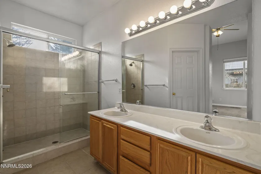 750 Golden Valley, Reno, Nevada 89506, 3 Bedrooms Bedrooms, ,2 BathroomsBathrooms,Residential,Residential,Golden Valley,260001248