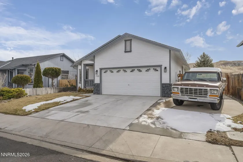 750 Golden Valley, Reno, Nevada 89506, 3 Bedrooms Bedrooms, ,2 BathroomsBathrooms,Residential,Residential,Golden Valley,260001248