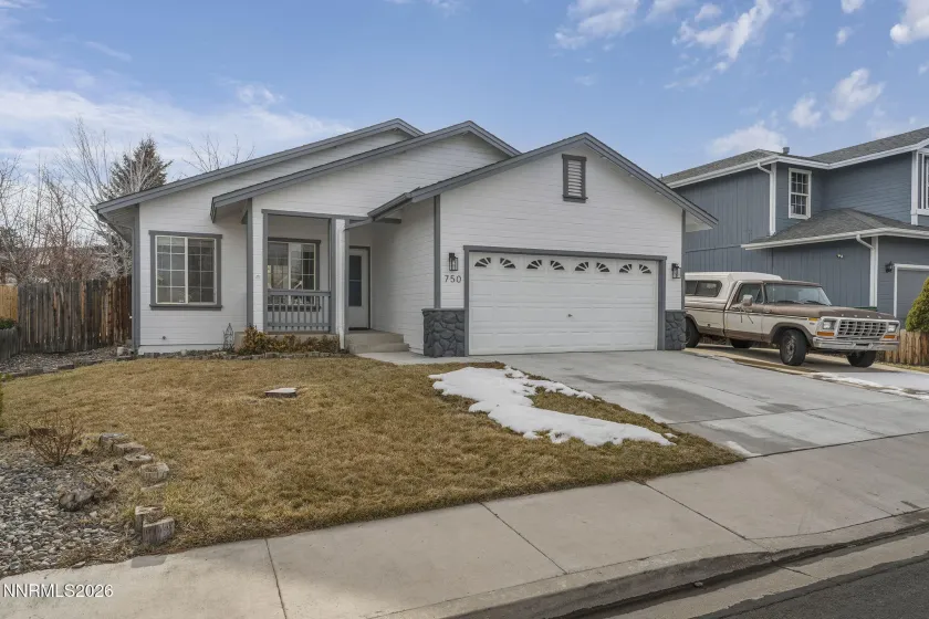 750 Golden Valley, Reno, Nevada 89506, 3 Bedrooms Bedrooms, ,2 BathroomsBathrooms,Residential,Residential,Golden Valley,260001248