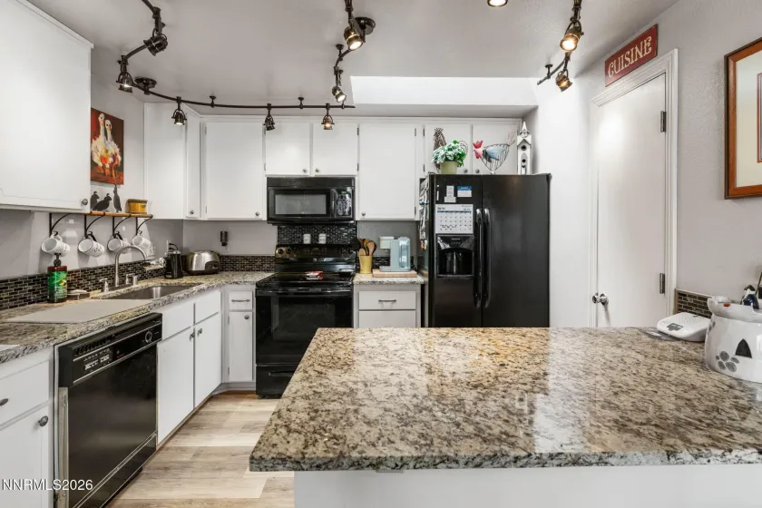 823 Overland, Dayton, Nevada 89403, 3 Bedrooms Bedrooms, ,2 BathroomsBathrooms,Residential,Residential,Overland,260001250