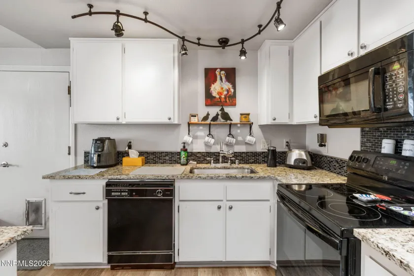 823 Overland, Dayton, Nevada 89403, 3 Bedrooms Bedrooms, ,2 BathroomsBathrooms,Residential,Residential,Overland,260001250