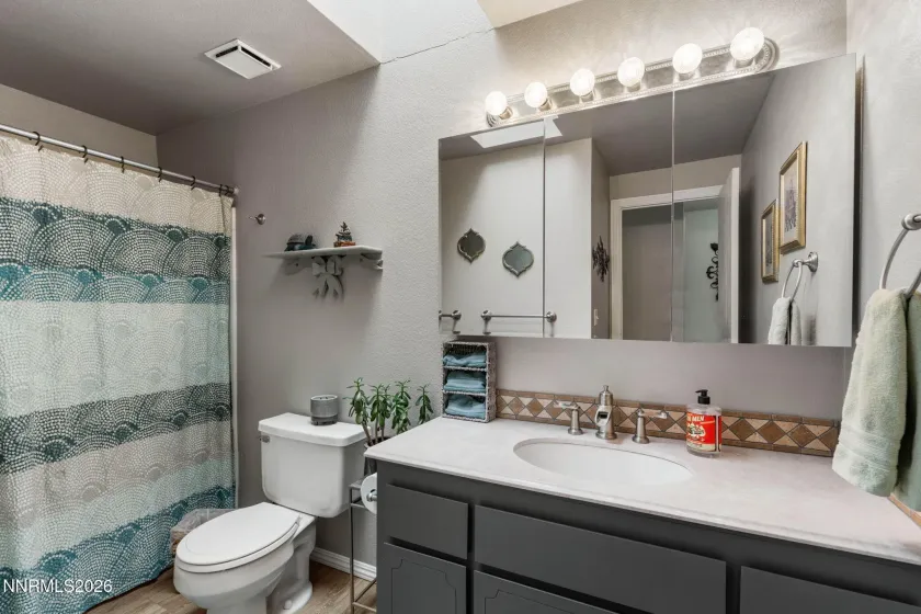 823 Overland, Dayton, Nevada 89403, 3 Bedrooms Bedrooms, ,2 BathroomsBathrooms,Residential,Residential,Overland,260001250