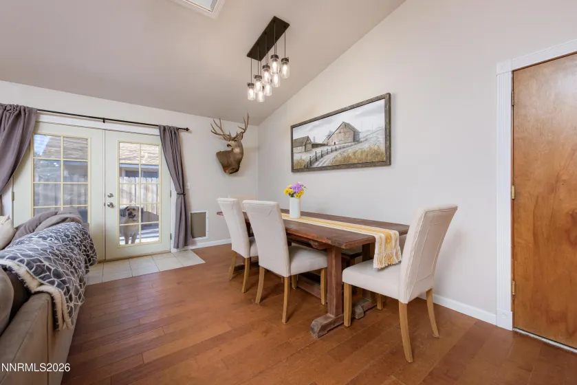 624 Victoria, Gardnerville, Nevada 89460, 3 Bedrooms Bedrooms, ,2 BathroomsBathrooms,Residential,Residential,Victoria,260001252