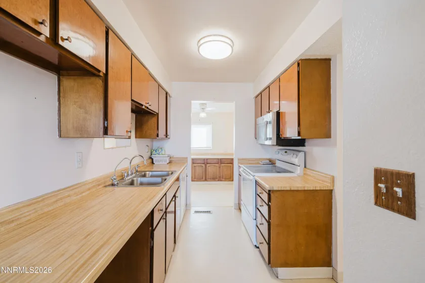 184 Indian Springs, Battle Mountain, Nevada 89820, 5 Bedrooms Bedrooms, ,3 BathroomsBathrooms,Residential,Residential,Indian Springs,260001264