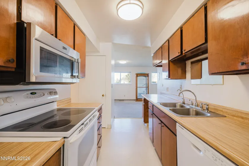 184 Indian Springs, Battle Mountain, Nevada 89820, 5 Bedrooms Bedrooms, ,3 BathroomsBathrooms,Residential,Residential,Indian Springs,260001264