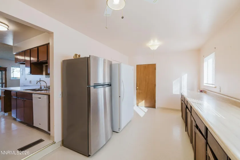 184 Indian Springs, Battle Mountain, Nevada 89820, 5 Bedrooms Bedrooms, ,3 BathroomsBathrooms,Residential,Residential,Indian Springs,260001264