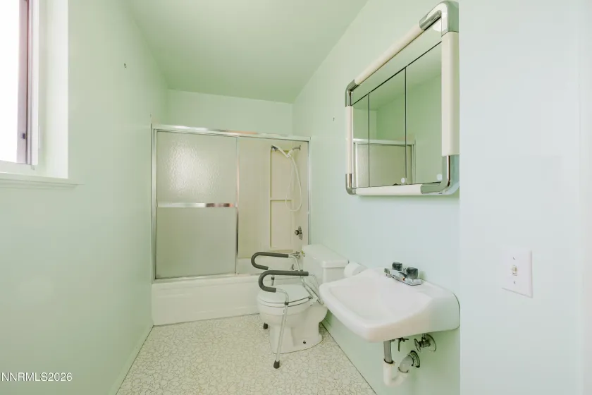 184 Indian Springs, Battle Mountain, Nevada 89820, 5 Bedrooms Bedrooms, ,3 BathroomsBathrooms,Residential,Residential,Indian Springs,260001264