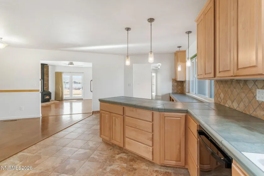 306 Sydney, Dayton, Nevada 89403, 4 Bedrooms Bedrooms, ,3 BathroomsBathrooms,Residential,Residential,Sydney,260001265